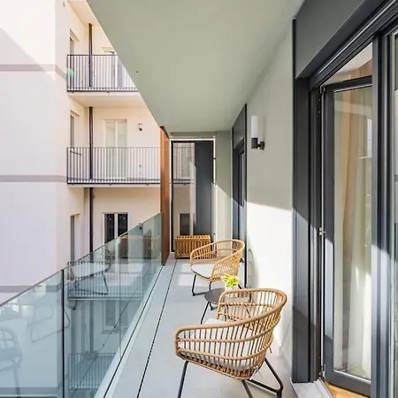 Home4holidays San Carlo *