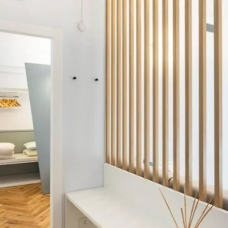 Апартаменты Home4holidays San Carlo *